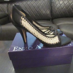 ENZO ANGIOLINI -Black/Ivory Basketweave Pattern Leather Heels ~ Size 10M